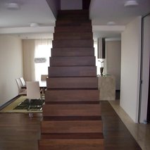 Frodi d.o.o. - mizarstvo, izdelava in montaža pulta - 10