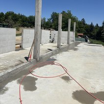 MEKLAV- izkopi in betoni - zidarske storitve, dekorativni beton, kamnolom, peskokop, asfaltiranje, polaganje tlakovcev, urejanje okolice, izkop gradbene jame, rušitvena dela - 7