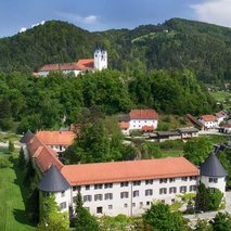 Bistro Grad ob sotočju - catering hrane in pijače, pogostitev za dogodke ali zabave, najem prostora za dogodke - 35