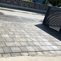 Sureclean - visokotlačno čiščenje, slikopleskarstvo, odvoz materiala, servis oken in vrat ter senčil, talne obloge, selitvene storitve, polaganje vinila, urejanje okolice, vrtnarske storitve, čistilne storitve, montaža in prodaja oken, prevoz blaga, namakalni sistem, polaganje laminata - 13