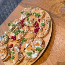 Bistro Grad ob sotočju - catering hrane in pijače, pogostitev za dogodke ali zabave, najem prostora za dogodke - 12