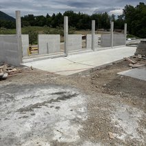 MEKLAV- izkopi in betoni - zidarske storitve, dekorativni beton, kamnolom, peskokop, asfaltiranje, polaganje tlakovcev, urejanje okolice, izkop gradbene jame, rušitvena dela - 4