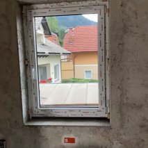 ZAKLJUČNA GRADBENA DELA, Ermin Mahalbašić, s.p. - zidarske storitve, slikopleskarstvo, hišni servis in popravila, montaža in prodaja oken, prodaja, izdelava in vgradnja vrat, polaganje ploščic, krovstvo, kleparstvo, tesarstvo, talne obloge, prenova stanovanja na ključ, prenova mansarde na ključ, izdelava in montaža nadstreška, strešna okna, izdelava brunarice (lesene hiše), vrtna lopa, hiška, uta - 19