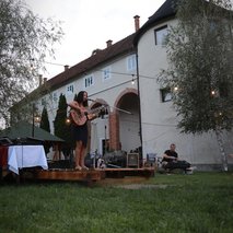 Bistro Grad ob sotočju - catering hrane in pijače, pogostitev za dogodke ali zabave, najem prostora za dogodke - 34