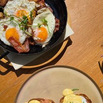 Bistro Grad ob sotočju - catering hrane in pijače, pogostitev za dogodke ali zabave, najem prostora za dogodke - 11