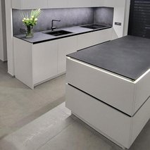 ĆEŠKO, mizarske storitve, Dejan Češnovar s.p. - mizarstvo, prodaja, izdelava in vgradnja vrat, izdelava in montaža pulta - 1