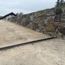 Gradbeništvo in urejanje okolice Matej Korenč s.p - urejanje okolice, izkop gradbene jame, zidarske storitve, odvoz materiala, hišni servis in popravila, slikopleskarstvo, talne obloge, polaganje tlakovcev, prevoz blaga, gradnja hiše na ključ, rušitvena dela, montaža knaufa, polaganje ploščic - 6