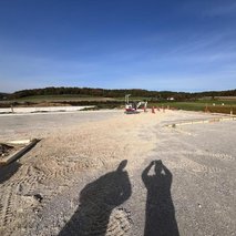 Gradbeno Obrtniška dela Valentin Šribar s.p. - urejanje okolice, montaža knaufa, polaganje tlakovcev, zidarske storitve, odvoz materiala, gradnja hiše na ključ, slikopleskarstvo, polaganje ploščic, talne obloge, vrtanje rezanje sušenje ali brušenje betona, izdelava ali prenova fasade, male čistilne naprave, izkop gradbene jame, visokotlačno čiščenje, selitvene storitve, prenova hiše na ključ, sanacija vlage, prenova ali izgradnja kopalnice, rušitvena dela, prenova stanovanja na ključ, hidroizolacija - 25
