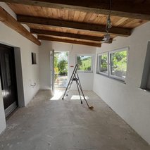 Gradbeno Obrtniška dela Valentin Šribar s.p. - urejanje okolice, montaža knaufa, polaganje tlakovcev, zidarske storitve, odvoz materiala, gradnja hiše na ključ, slikopleskarstvo, polaganje ploščic, talne obloge, vrtanje rezanje sušenje ali brušenje betona, izdelava ali prenova fasade, male čistilne naprave, izkop gradbene jame, visokotlačno čiščenje, selitvene storitve, prenova hiše na ključ, sanacija vlage, prenova ali izgradnja kopalnice, rušitvena dela, prenova stanovanja na ključ, hidroizolacija - 15