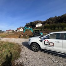 Gradbeno Obrtniška dela Valentin Šribar s.p. - urejanje okolice, montaža knaufa, polaganje tlakovcev, zidarske storitve, odvoz materiala, gradnja hiše na ključ, slikopleskarstvo, polaganje ploščic, talne obloge, vrtanje rezanje sušenje ali brušenje betona, izdelava ali prenova fasade, male čistilne naprave, izkop gradbene jame, visokotlačno čiščenje, selitvene storitve, prenova hiše na ključ, sanacija vlage, prenova ali izgradnja kopalnice, rušitvena dela, prenova stanovanja na ključ, hidroizolacija - 11