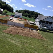 Gradbeno Obrtniška dela Valentin Šribar s.p. - urejanje okolice, montaža knaufa, polaganje tlakovcev, zidarske storitve, odvoz materiala, gradnja hiše na ključ, slikopleskarstvo, polaganje ploščic, talne obloge, vrtanje rezanje sušenje ali brušenje betona, izdelava ali prenova fasade, male čistilne naprave, izkop gradbene jame, visokotlačno čiščenje, selitvene storitve, prenova hiše na ključ, sanacija vlage, prenova ali izgradnja kopalnice, rušitvena dela, prenova stanovanja na ključ, hidroizolacija - 21