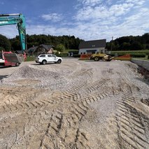 Gradbeno Obrtniška dela Valentin Šribar s.p. - urejanje okolice, montaža knaufa, polaganje tlakovcev, zidarske storitve, odvoz materiala, gradnja hiše na ključ, slikopleskarstvo, polaganje ploščic, talne obloge, vrtanje rezanje sušenje ali brušenje betona, izdelava ali prenova fasade, male čistilne naprave, izkop gradbene jame, visokotlačno čiščenje, selitvene storitve, prenova hiše na ključ, sanacija vlage, prenova ali izgradnja kopalnice, rušitvena dela, prenova stanovanja na ključ, hidroizolacija - 23