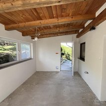 Gradbeno Obrtniška dela Valentin Šribar s.p. - urejanje okolice, montaža knaufa, polaganje tlakovcev, zidarske storitve, odvoz materiala, gradnja hiše na ključ, slikopleskarstvo, polaganje ploščic, talne obloge, vrtanje rezanje sušenje ali brušenje betona, izdelava ali prenova fasade, male čistilne naprave, izkop gradbene jame, visokotlačno čiščenje, selitvene storitve, prenova hiše na ključ, sanacija vlage, prenova ali izgradnja kopalnice, rušitvena dela, prenova stanovanja na ključ, hidroizolacija - 16