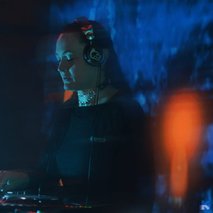 Marina Benkovič / ARTNVENOM - animacija na dogodkih, fotografiranje, sprehajanje psov, vrtnarske storitve, video produkcija, snemanje poroke, pasja šola, alternativne metode zdravljenja, grafično oblikovanje - 128