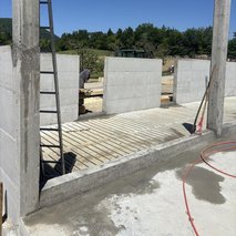 MEKLAV- izkopi in betoni - zidarske storitve, dekorativni beton, kamnolom, peskokop, asfaltiranje, polaganje tlakovcev, urejanje okolice, izkop gradbene jame, rušitvena dela - 6