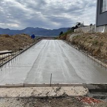 MEKLAV- izkopi in betoni - zidarske storitve, dekorativni beton, kamnolom, peskokop, asfaltiranje, polaganje tlakovcev, urejanje okolice, izkop gradbene jame, rušitvena dela - 16