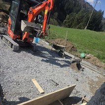 MODRA Ureditev - ograje, urejanje okolice, namakalni sistem, prodaja, izdelava in vgradnja vrat, vrtnarske storitve, polaganje tlakovcev, avtomatska vrata in zapornice - 12