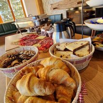 Ribniška koča - poročna lokacija, najem prostora za dogodke, catering hrane in pijače, pogostitev za dogodke ali zabave, wellness, team building dogodki, namestitev - 42