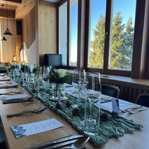 Ribniška koča - poročna lokacija, najem prostora za dogodke, catering hrane in pijače, pogostitev za dogodke ali zabave, wellness, team building dogodki, namestitev - 11