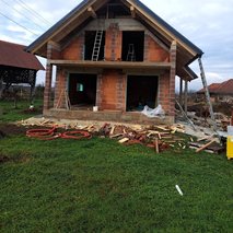 Robert Golob s.p. - zidarske storitve, slikopleskarstvo, gradnja hiše na ključ, urejanje okolice, vrtnarske storitve, prenova stanovanja na ključ, prenova mansarde na ključ, montaža knaufa, izkop gradbene jame, polaganje tlakovcev - 1