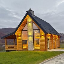 Stan-Les, Prodaja Lesenih Hiš - 2