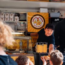 Super Pšanc Food Truck in J3 Spirits mobilna prikolica (Slovensko žganje in gini) - 1