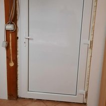 TAK-OKNA-MONT, Trajche Gockov s.p. - odvoz materiala, prodaja, izdelava in vgradnja vrat, mizarstvo, senčila, servis oken in vrat ter senčil, montaža in prodaja oken, izdelava in montaža pulta, montaža knaufa, izdelava in montaža nadstreška, strešna okna - 8