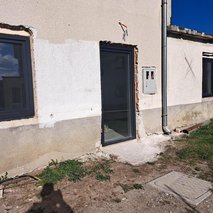 TAK-OKNA-MONT, Trajche Gockov s.p. - odvoz materiala, prodaja, izdelava in vgradnja vrat, mizarstvo, senčila, servis oken in vrat ter senčil, montaža in prodaja oken, izdelava in montaža pulta, montaža knaufa, izdelava in montaža nadstreška, strešna okna - 20