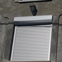 TAK-OKNA-MONT, Trajche Gockov s.p. - odvoz materiala, prodaja, izdelava in vgradnja vrat, mizarstvo, senčila, servis oken in vrat ter senčil, montaža in prodaja oken, izdelava in montaža pulta, montaža knaufa, izdelava in montaža nadstreška, strešna okna - 13