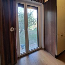 TAK-OKNA-MONT, Trajche Gockov s.p. - odvoz materiala, prodaja, izdelava in vgradnja vrat, mizarstvo, senčila, servis oken in vrat ter senčil, montaža in prodaja oken, izdelava in montaža pulta, montaža knaufa, izdelava in montaža nadstreška, strešna okna - 24