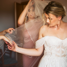 Ines Gros - makeup and nail artist - Logotip