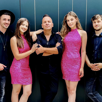 Party crashers band - Logotip