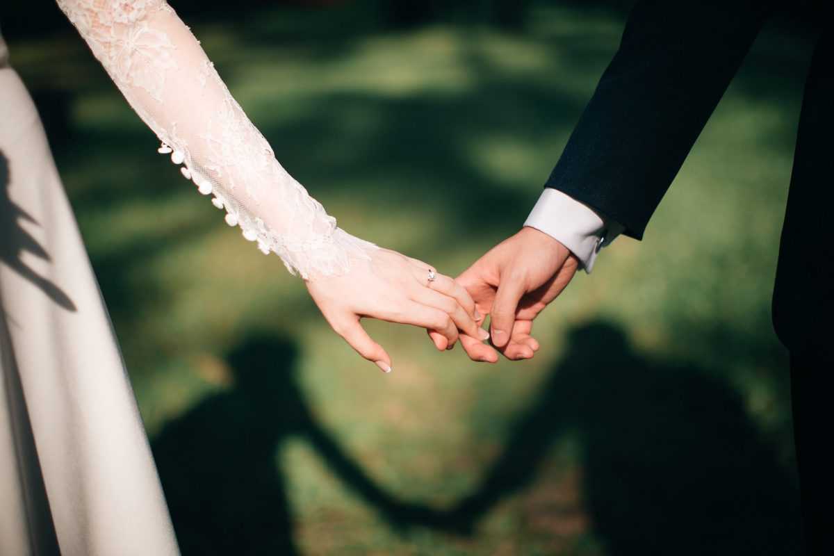 Poročna prstana sta večen spomin na poročni dan.