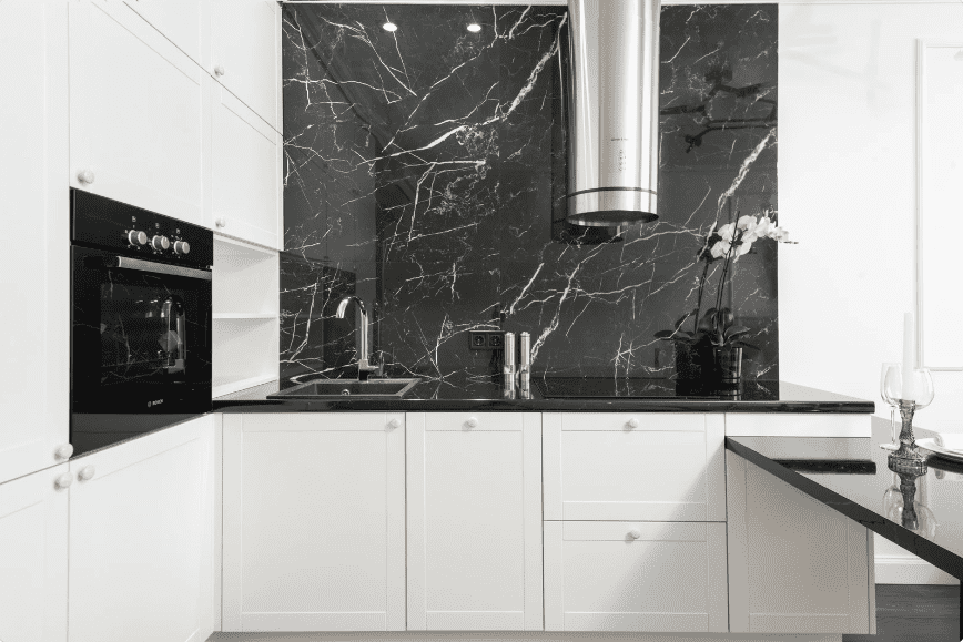 Stenske kuhinjske obloge iz marmorja by Max Vakhtbovych.
