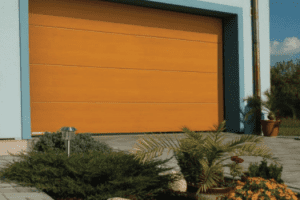 Garažna vrata v imitaciji lesa by Kip Kop d.o.o.